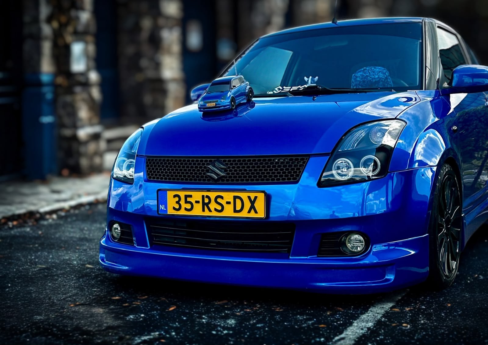 2005 SUZUKI SWIFT